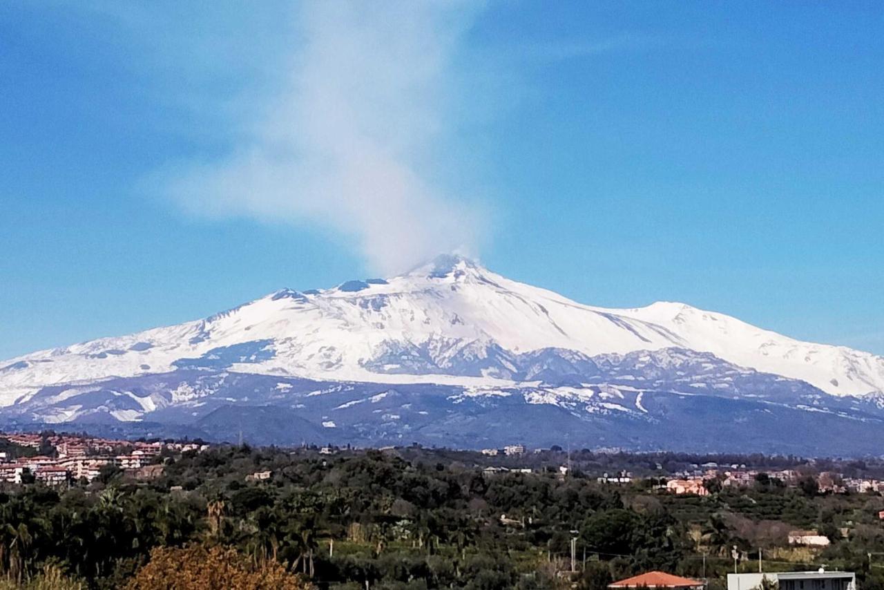 Apartamento Mansarda Sul Mare Dei Ciclopi Aci Trezza Exterior foto